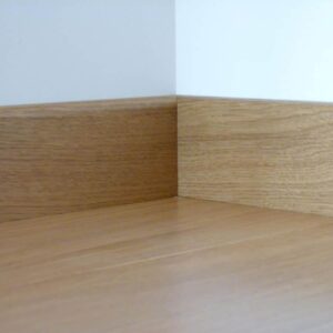 Plinthes plaquées Chêne vernis mat 14x80x2230mm